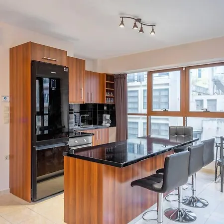 2 Bedroom Renovated Apartment With A View Athens Exterior photo