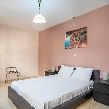 2 Bedroom Renovated Apartment With A View Athens Exterior photo