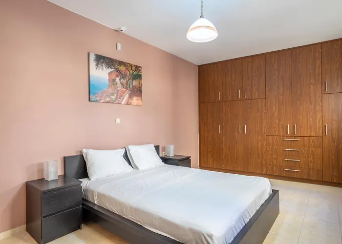 2 Bedroom Renovated Apartment With A View