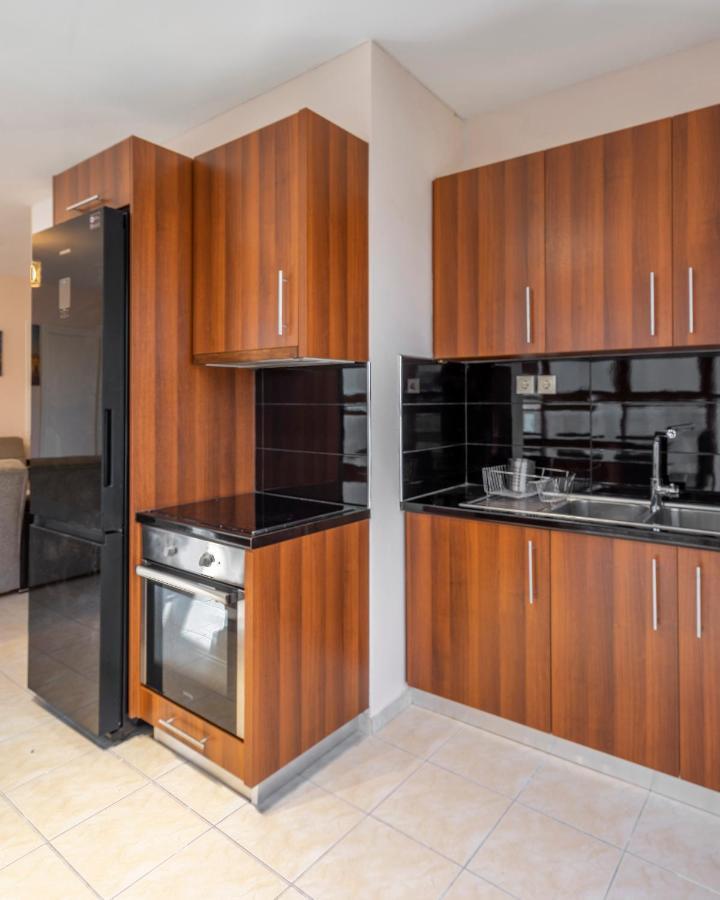 Apartment 2 Bedroom Renovated With A View