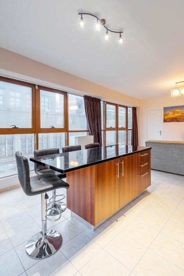 2 Bedroom Renovated With A View Apartment Athens