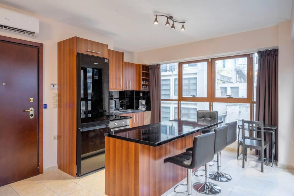 2 Bedroom Renovated With A View Apartment