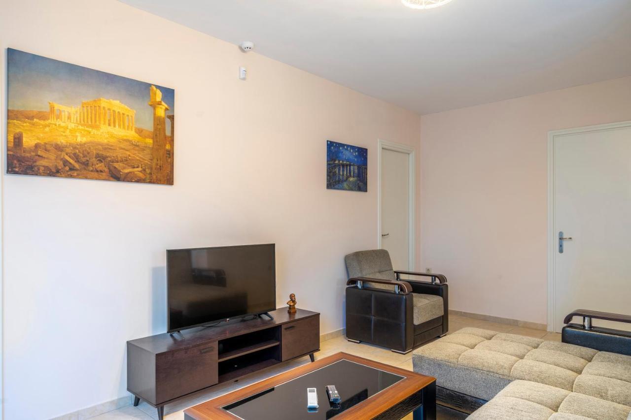 2 Bedroom Renovated With A View Афины